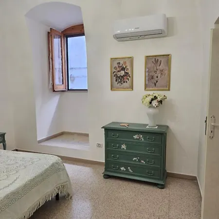Il Vicoletto בית הארחה